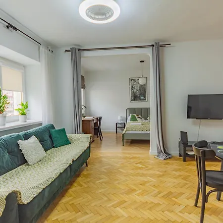 Old Town Metro Ratusz Trendy Getaway By Polandbnb