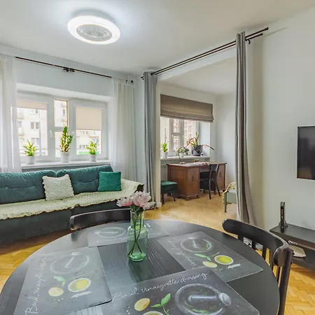 Old Town Metro Ratusz Trendy Getaway By Polandbnb *