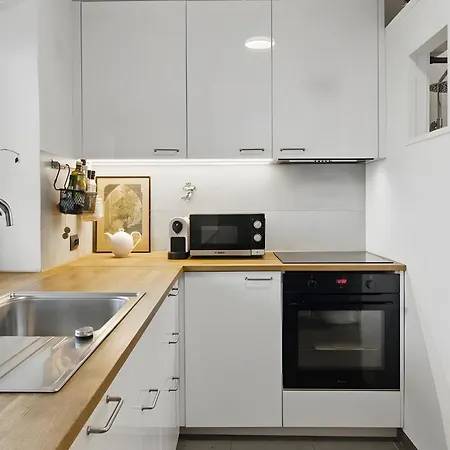 Trendy Getaway Old Town Metro By Polandbnb * وارسو