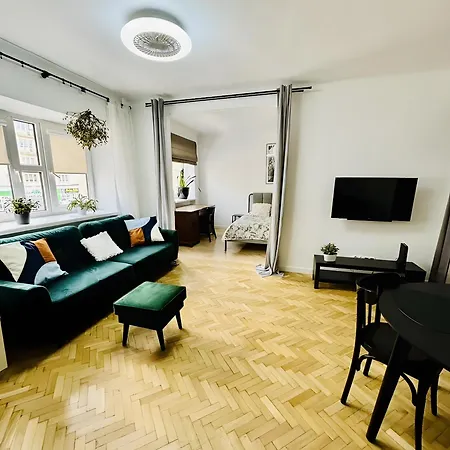 Trendy Getaway Old Town Metro By Polandbnb