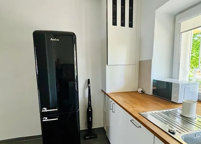 شقة Trendy Getaway Old Town Metro By Polandbnb *